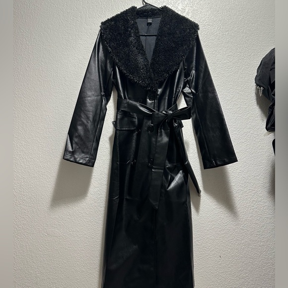 Vintage style SHEIN Black Faux Leather Long Trench Coat with Shearling Collar - Picture 15 of 17